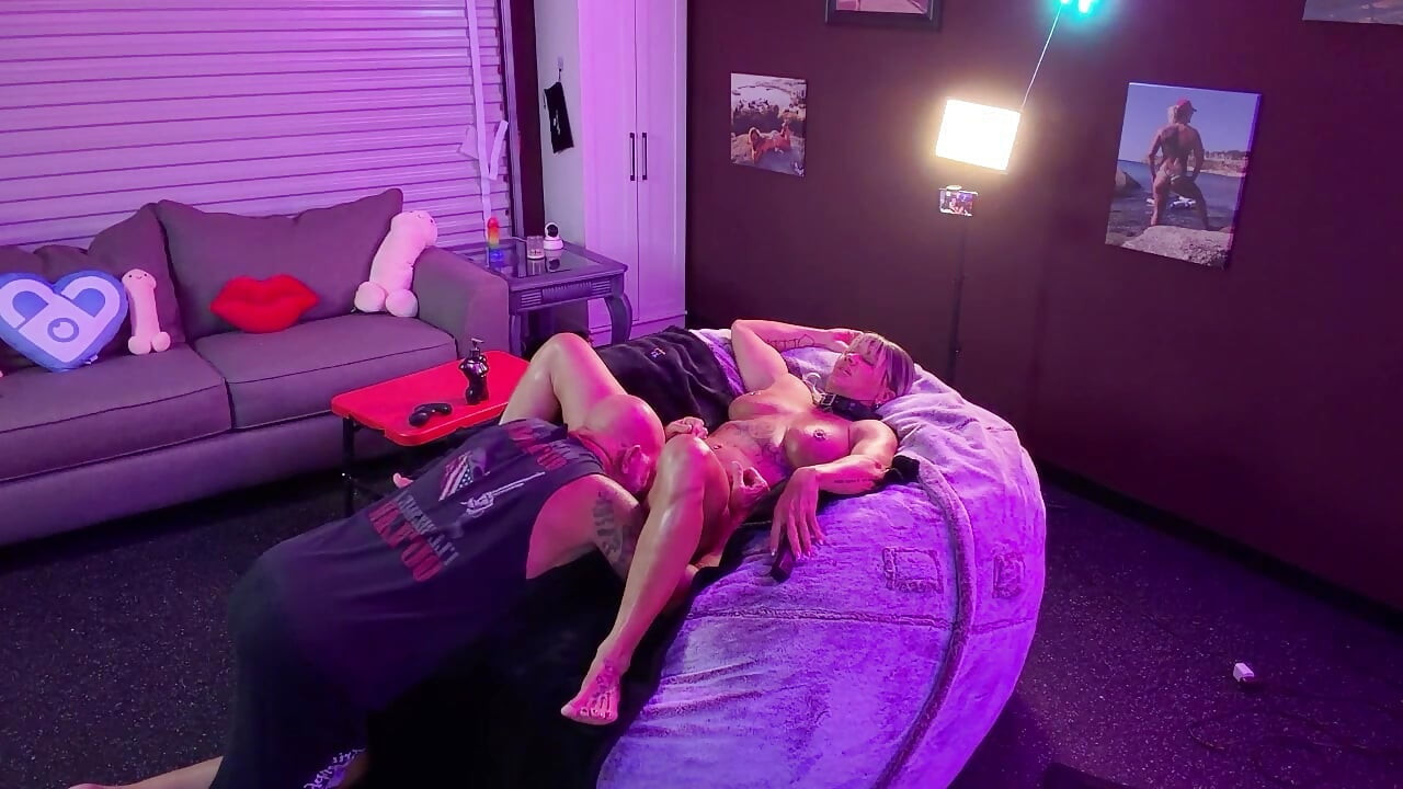 Hot Blonde Tries Out Her New Anal Hook