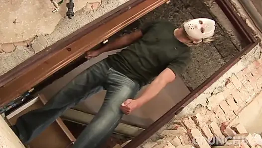 AMATOR GANG BANG WITH FRIENDS DURING FIRST WITG FRIENDS