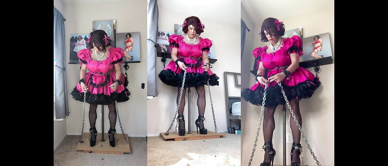 粉色娘娘腔女仆candy被锁在她的假阳具架上并骑乘她的杆子