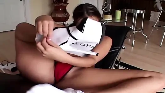 Genç Sürtük Sıcak Kedi Becerdin Ve ağzına Fışkırttı