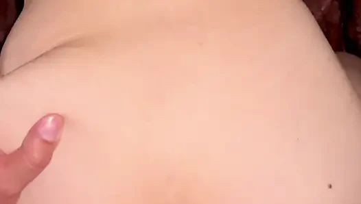 Подтянутую клешку тело и задницу в форме сердца трахнули как раком