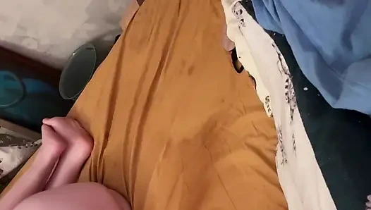 Birdseye view of handheld version for pussy eating hands free