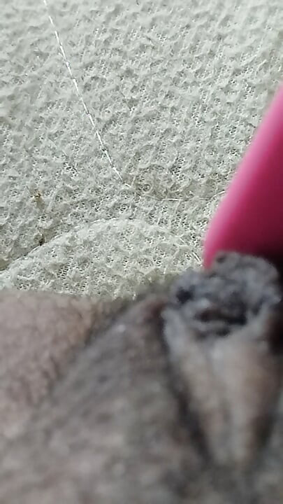 Kuskus bıçağıyla oynuyorum