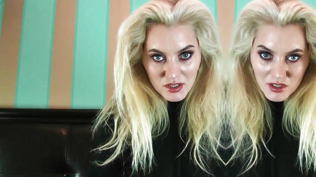 स्पैन्डेक्स Catsuiit और लेटेक्स दस्ताने