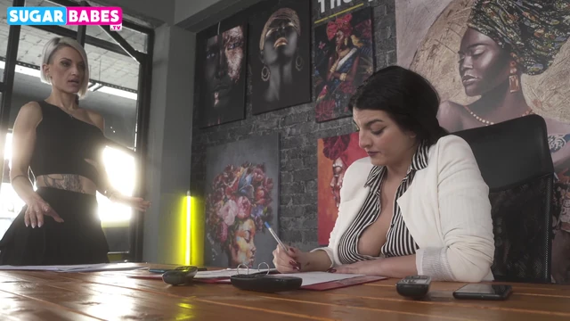 MY LESBIAN HORNY BOSS FUCK ME WITH STRAPON