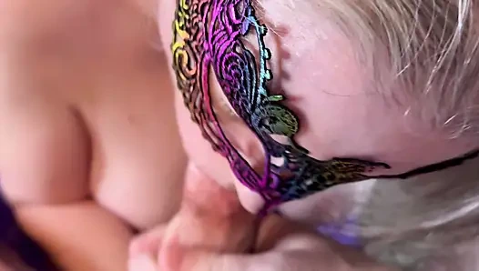 Istri amatir nyepong kontol sampai dicrot di mulut - pov , close up