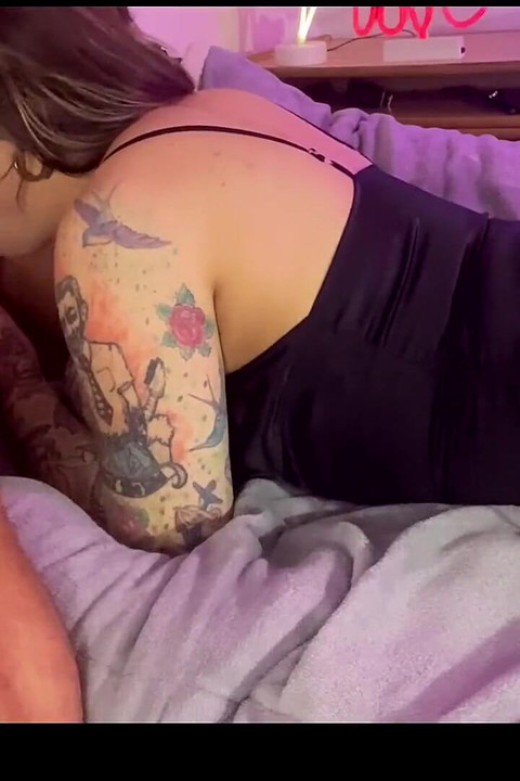 ฉันพร้อมที่จะรับจิตรกรและเขาให้ควยฉันดูด