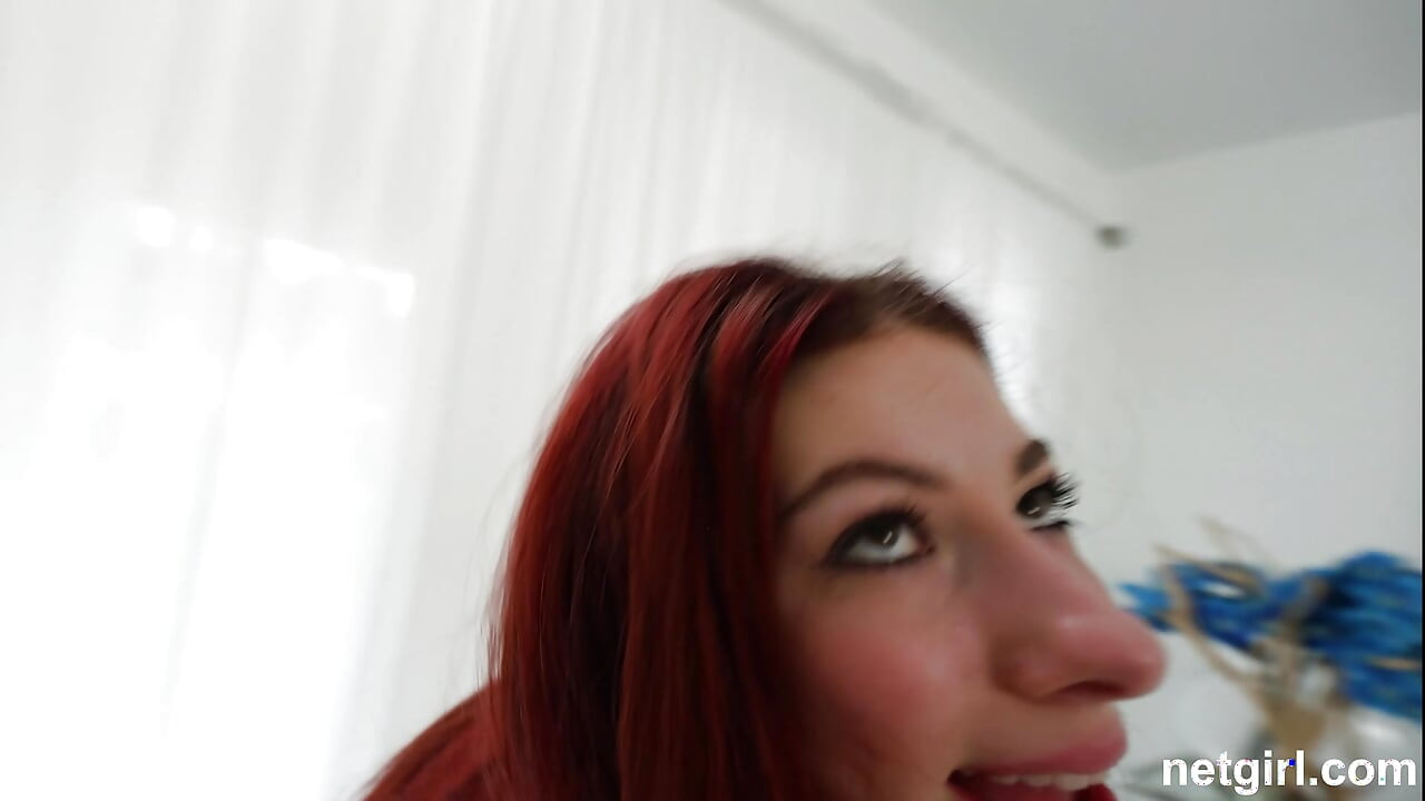 1. gang for alt, Round Ass Hottie knepper to fyre på samme tid!