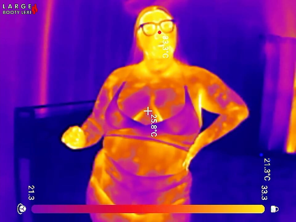 스포츠 브라 시도, 바운스 테스트, 벌거벗은 트위크 애타게 열 POV