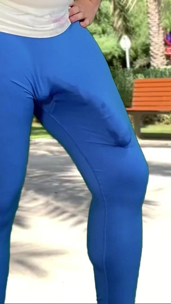 「Risky cum in park」の忘れられない瞬間