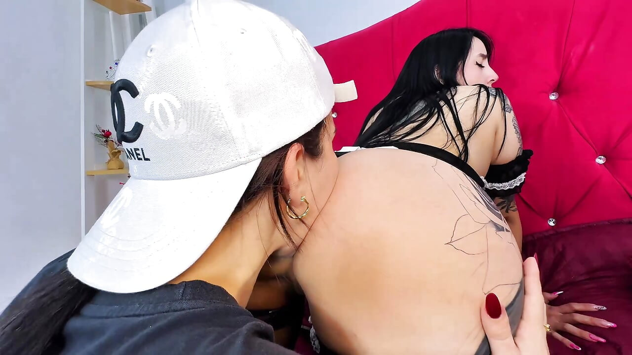 Boss Tomboy Fucks Her Maid and Ends up Eating Her Huge Ass