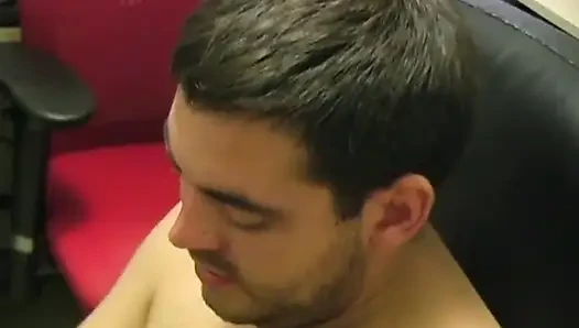 Alexi patronu sikiyor