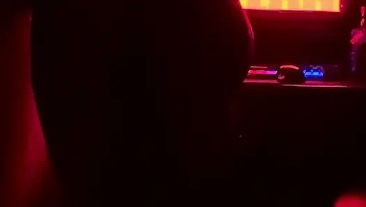 Kırmızı odada yoğun Romalı seks döllenmeye yol açıyor