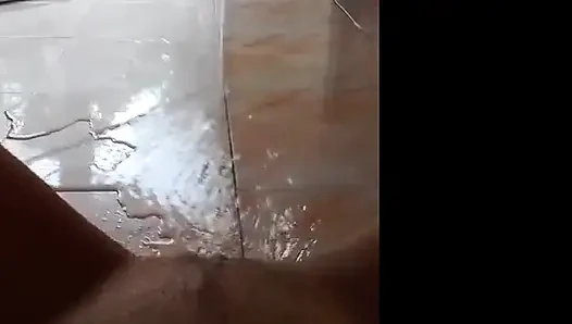 Güçlü akışla çaresizlik işiyor