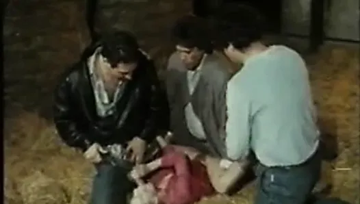 Moana Pozzi with horse in Fantastica Moana (1987)