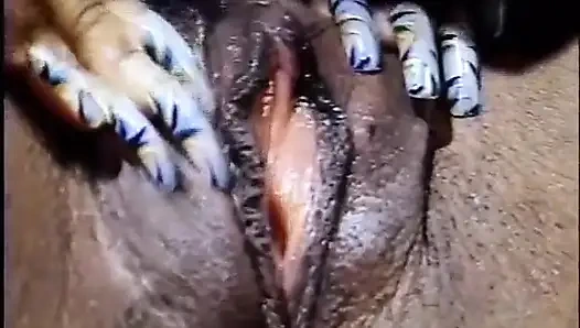 Seksi zenci lezbiyenler üçlü amcık dildo sikiliyor