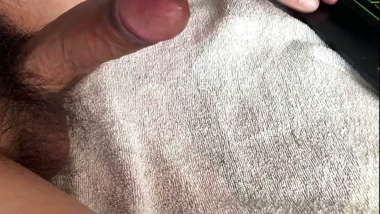 POV: дрочу и кончаю густой спермой