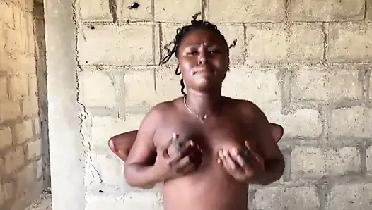 Cewek itu minta aku untuk sama dia