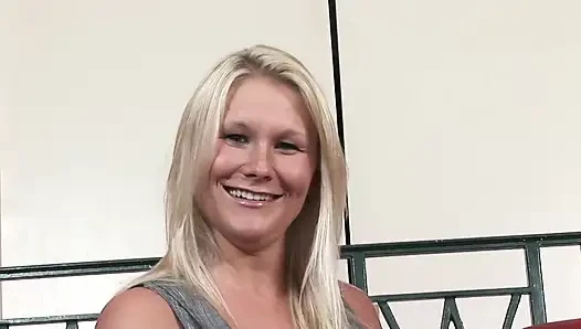 Blonde MILF on the porno casting enjoys with creampie ending