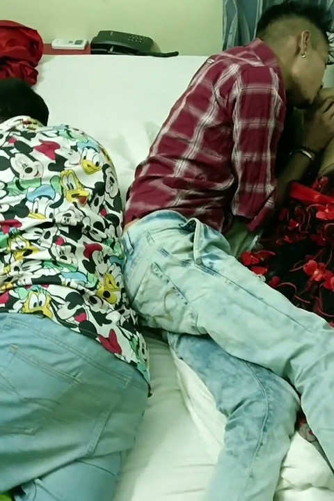 Indian Beautiful Wife Swapping Sex!