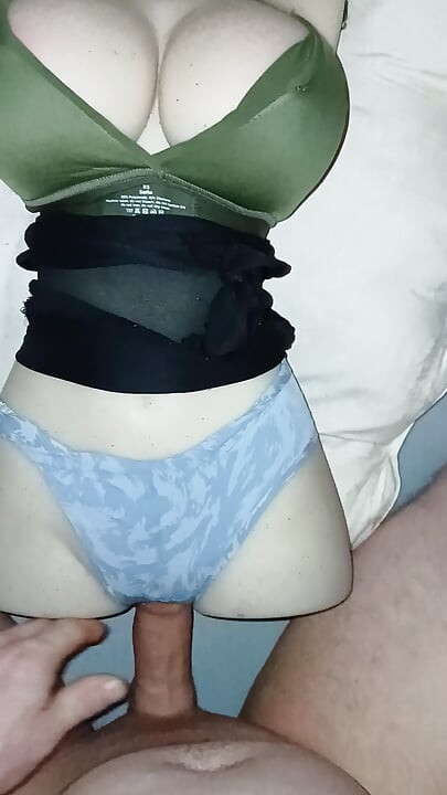 Jeux de poupée sexuelle