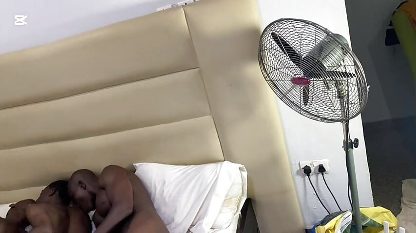 Bola Adgard Brown Had 3 Some Sex in an Hotel