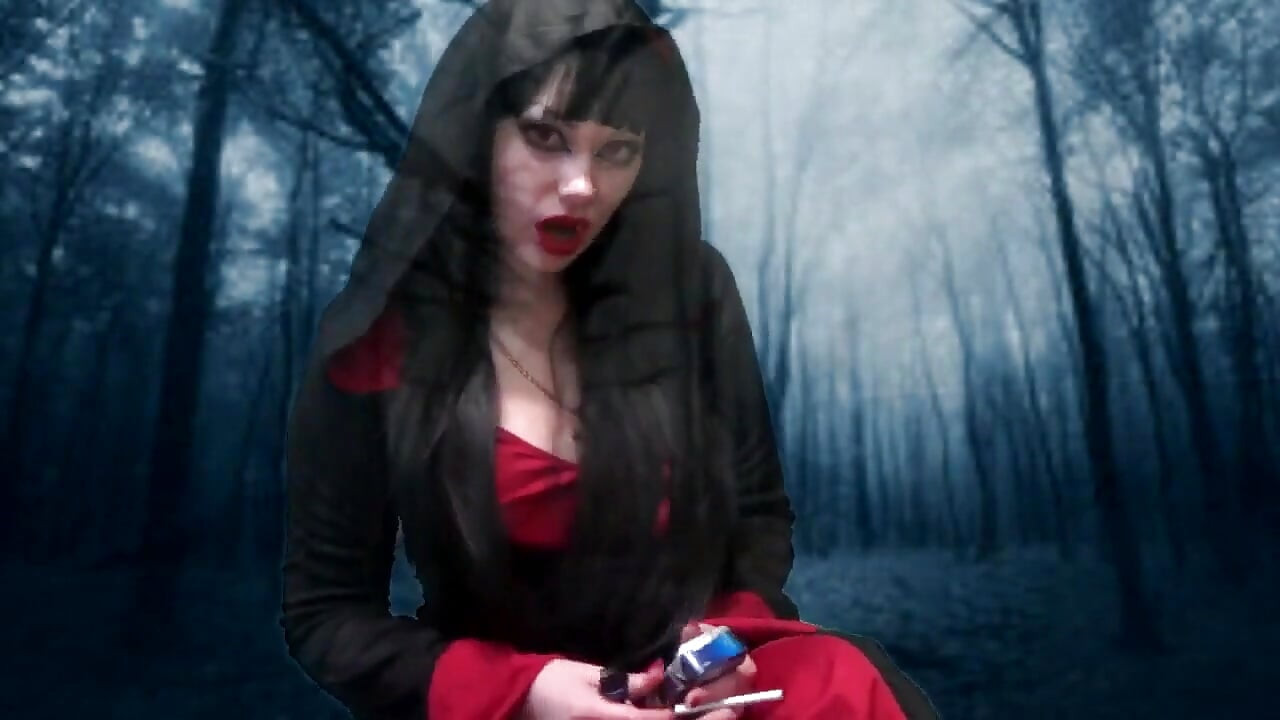 Vampire Mistress will byte you and transform you to her slave