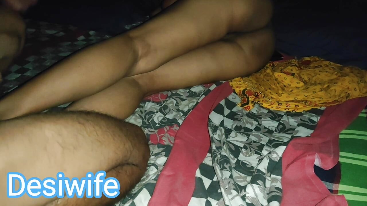 Riya hot sama pacarnya di rumahnya sendiri, gaya doggy.