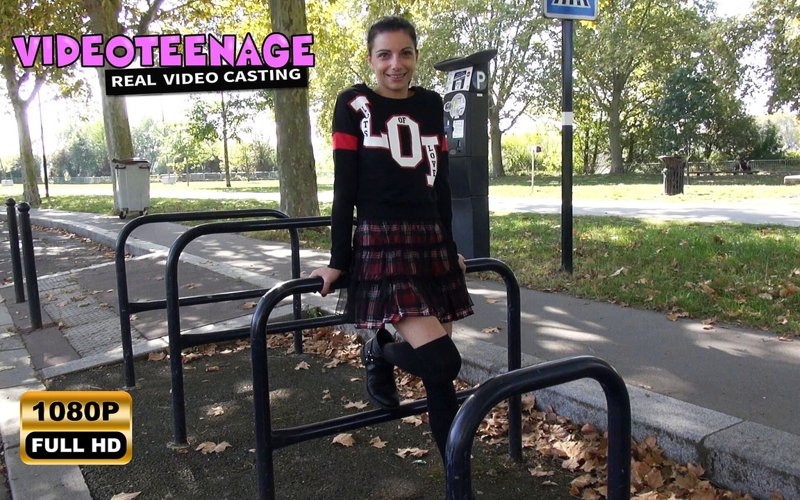 Justine อายุ 19 ปีน่ารักแคสต์โดนเย็ดตูดอีกคน