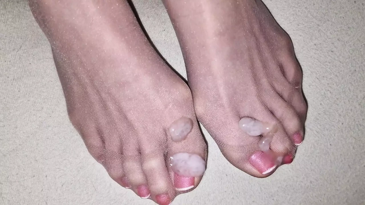 Cum on pearl france toenails nylon