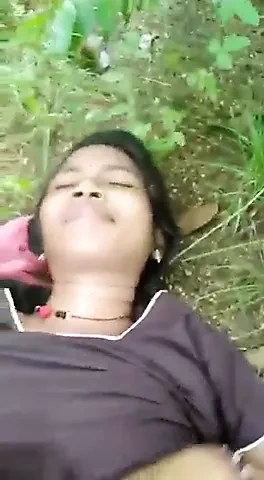 Desi gf có tình dục trong rừng rậm