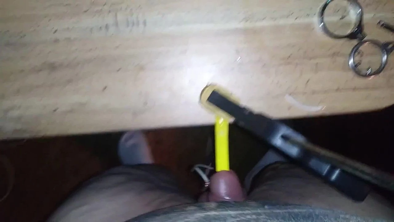 Saya mengongkek Urethra saya pada hari hujan sejuk