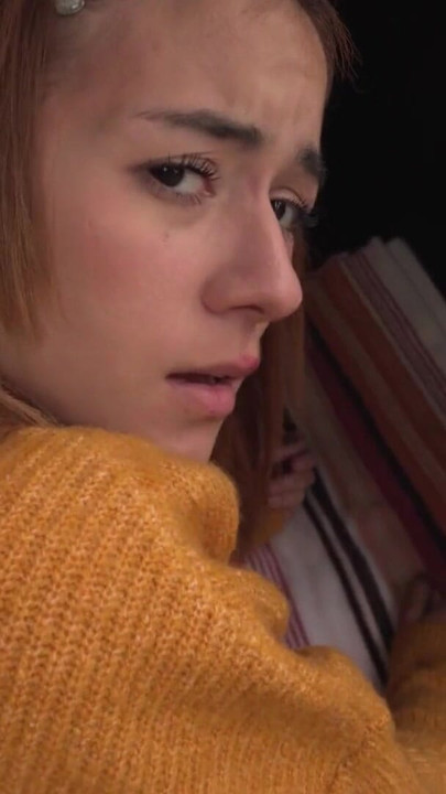 นักเรียนเช็กผมบลอนด์ตูดใหญ่ถึงจุดสุดยอดระหว่างเรียนขับรถในสหราชอาณาจักร - โรงเรียนสอนขับรถปลอม คลิป 2