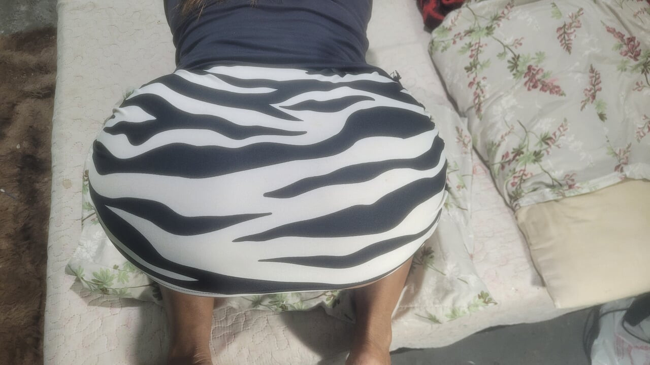 This guy left the maid's ass very messy and dirty with warm cum
