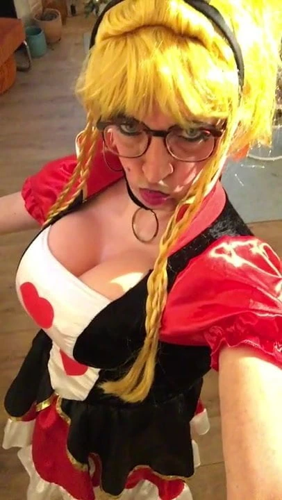 Queen of hearts