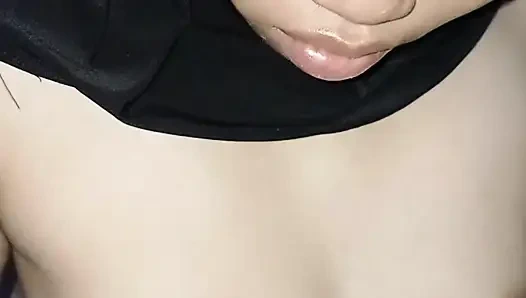 Asyalı 18 yaşındaki bir baştalı kızın cazibesi