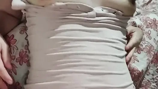 Zevk veren bu şeffaf dildo ile trampolin amcığımı yapıyorum!!