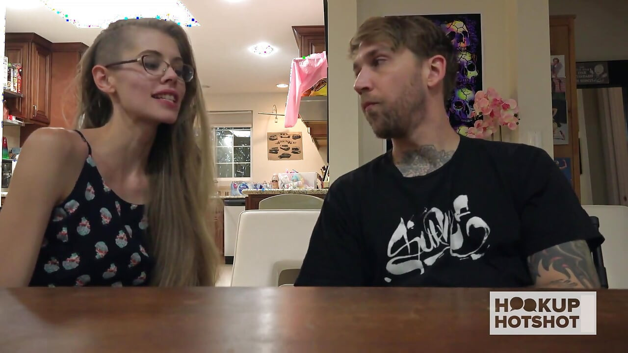 BTS - Nysgjerrig Babe Kyaa ber om å bli knullet av Bryan Gozzling