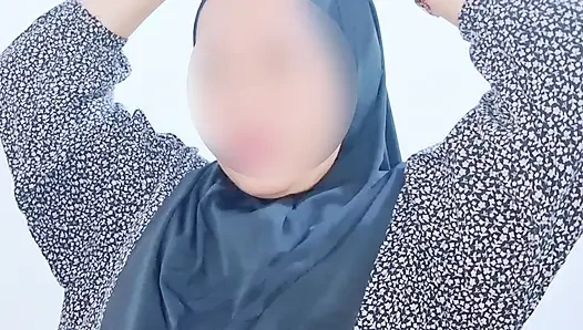 I went to bhabhi's house during summer vacation and enjoyed a lot with my lovely bhabhi, Full Indo Viral Video