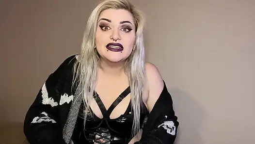 Teaser, behaarte goth stiefmutter dominiert und pegkt dich