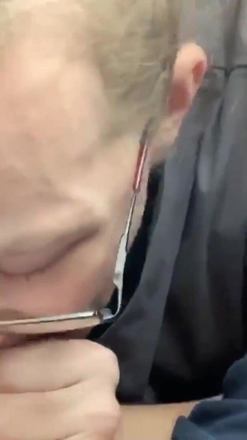 Must-see okamžik z "Kompilace Cocksucking"