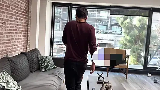 Латина с большой жопой не может устоять перед огромным членом ее шурины скользит в ее горячую, текущую киску