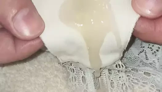 Beyaz tanga boşalması