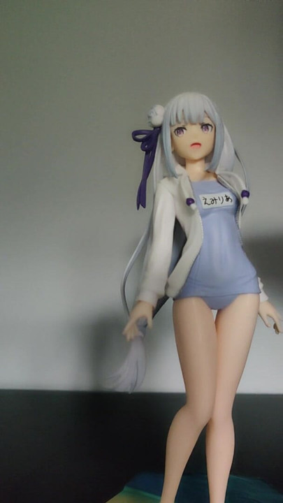 Trap cums on Emilia’s body #1