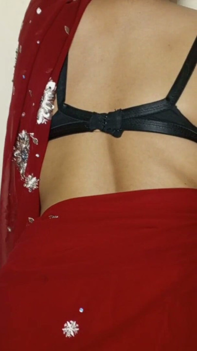 Beautiful Girl Red Saree Big Boobs Press – Indian Desi Hot Video | Clip 2