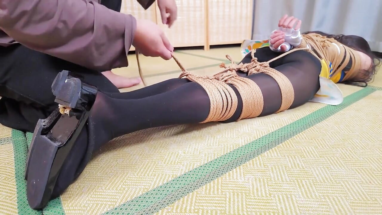 Xr18- Cosplay Bondage