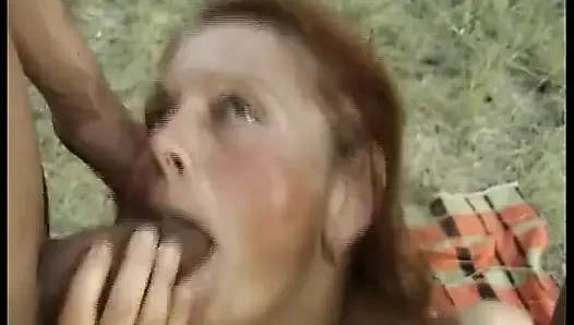 Cewek semok jerman dientot sama 3 sekali lagi!