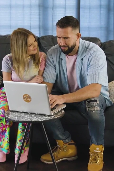 Fix My Computer so You Get My Pussy