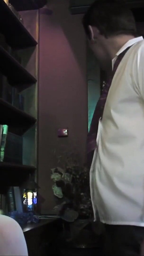 Krasser Vierer in der Bibliothek meines Opas | Clip 1