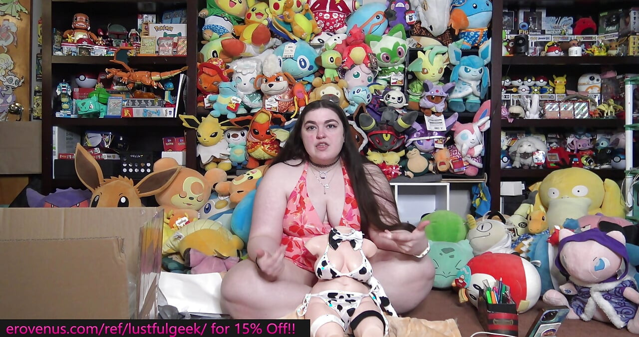 Abby Unboxes Erovenus Olivia Mini